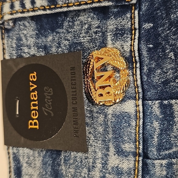 NWT Benava Butt Lifting Jean Shorts Acid Wash Stretchy Size 20 - Picture 10 of 16